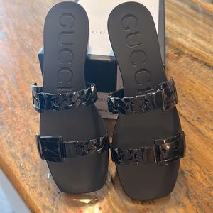 Gucci rubber slides